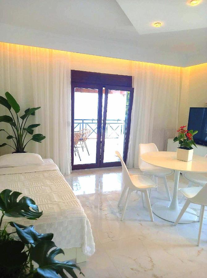 Lux Suite Sea Front Avra Pefkochori Zewnętrze zdjęcie
